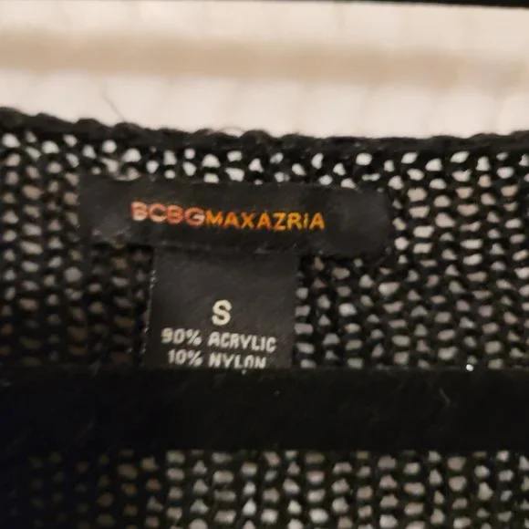 BCBG Max Azria  Long Sleeve knit top w/Wood circles & hearts. Size Small - Picture 5 of 7